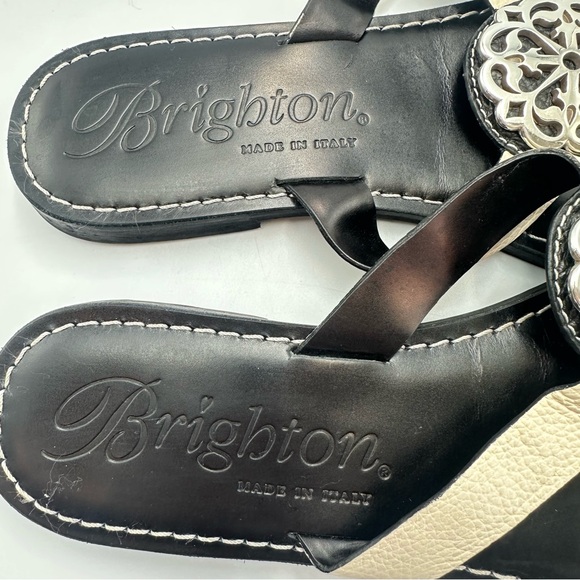 Brighton Black Cream Alice Sandal Thong Leather Womens Sz 9M Silver Medallion - Picture 5 of 9